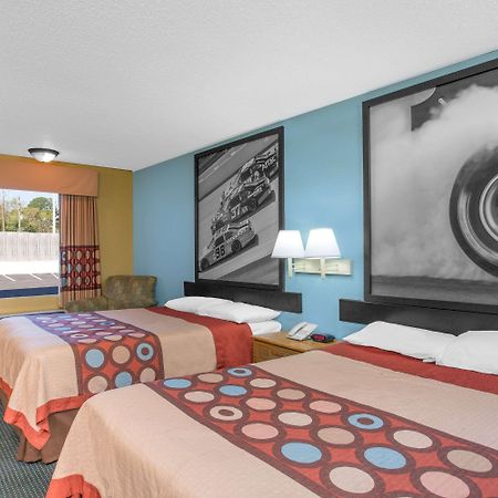 Super 8 By Wyndham Dunn Motel Exterior photo
